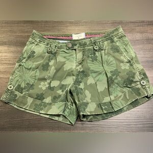 American Eagle Outfitters 2000s Green Floral Women's Cargo Shorts